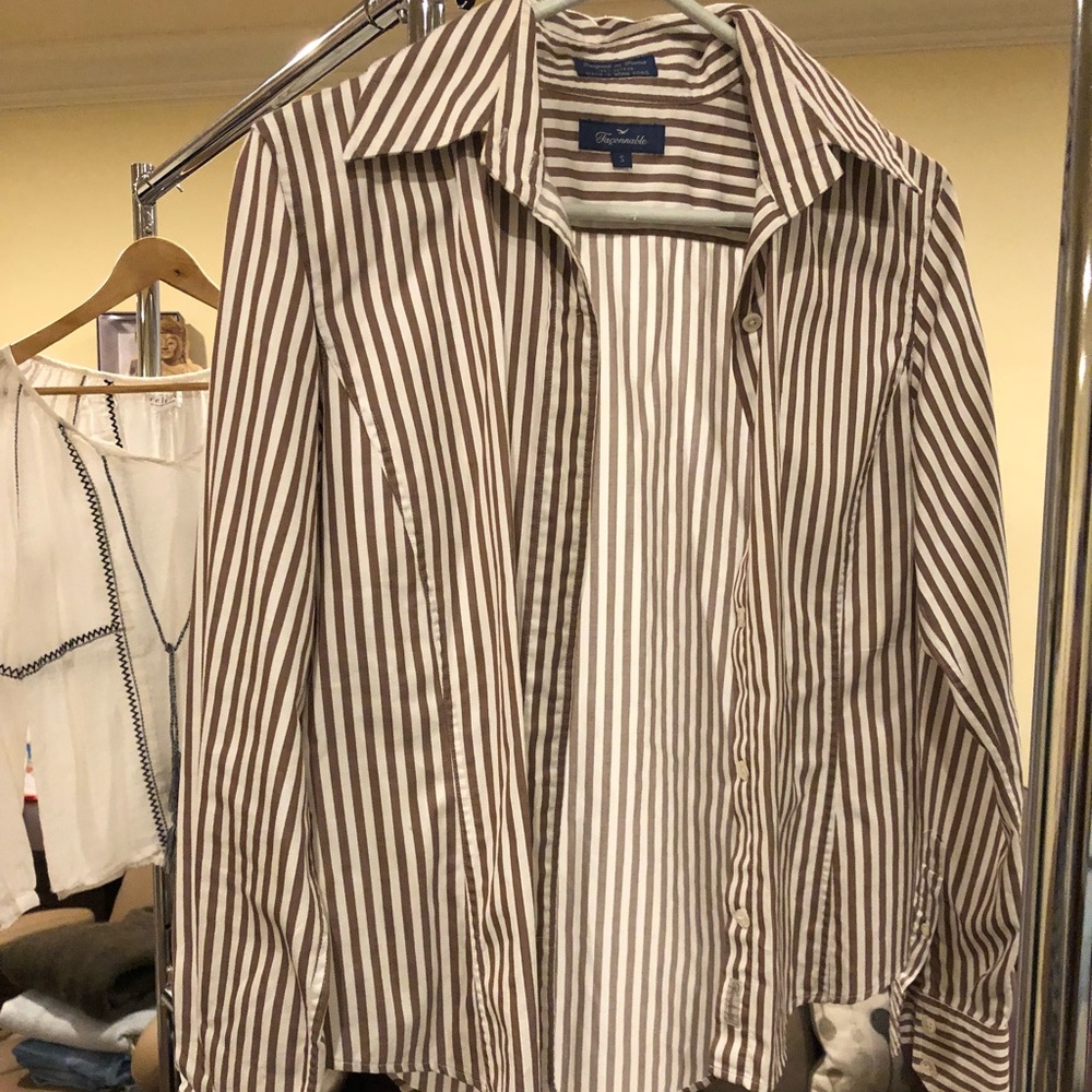 Women’s faconnable dress button down shirt